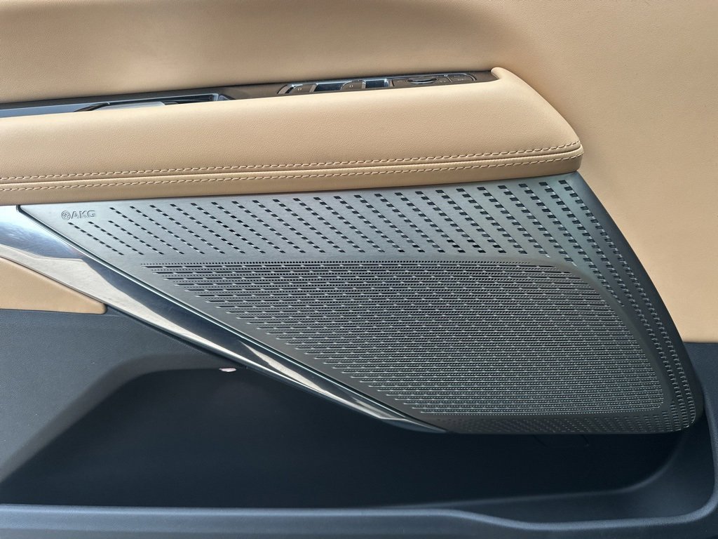 Used 2025 Cadillac Escalade IQ Sport 2 image 16