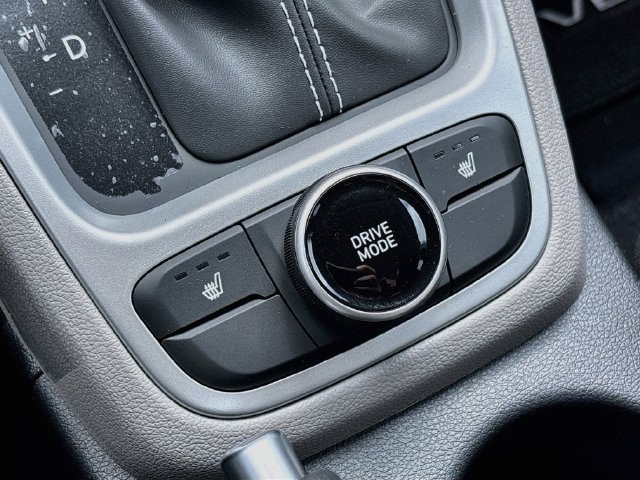 New 2026 Hyundai Venue SEL FWD image 19