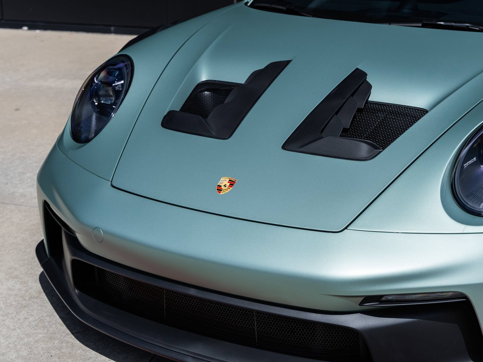 Certified 2024 Porsche 911 GT3 RS RWD image 34
