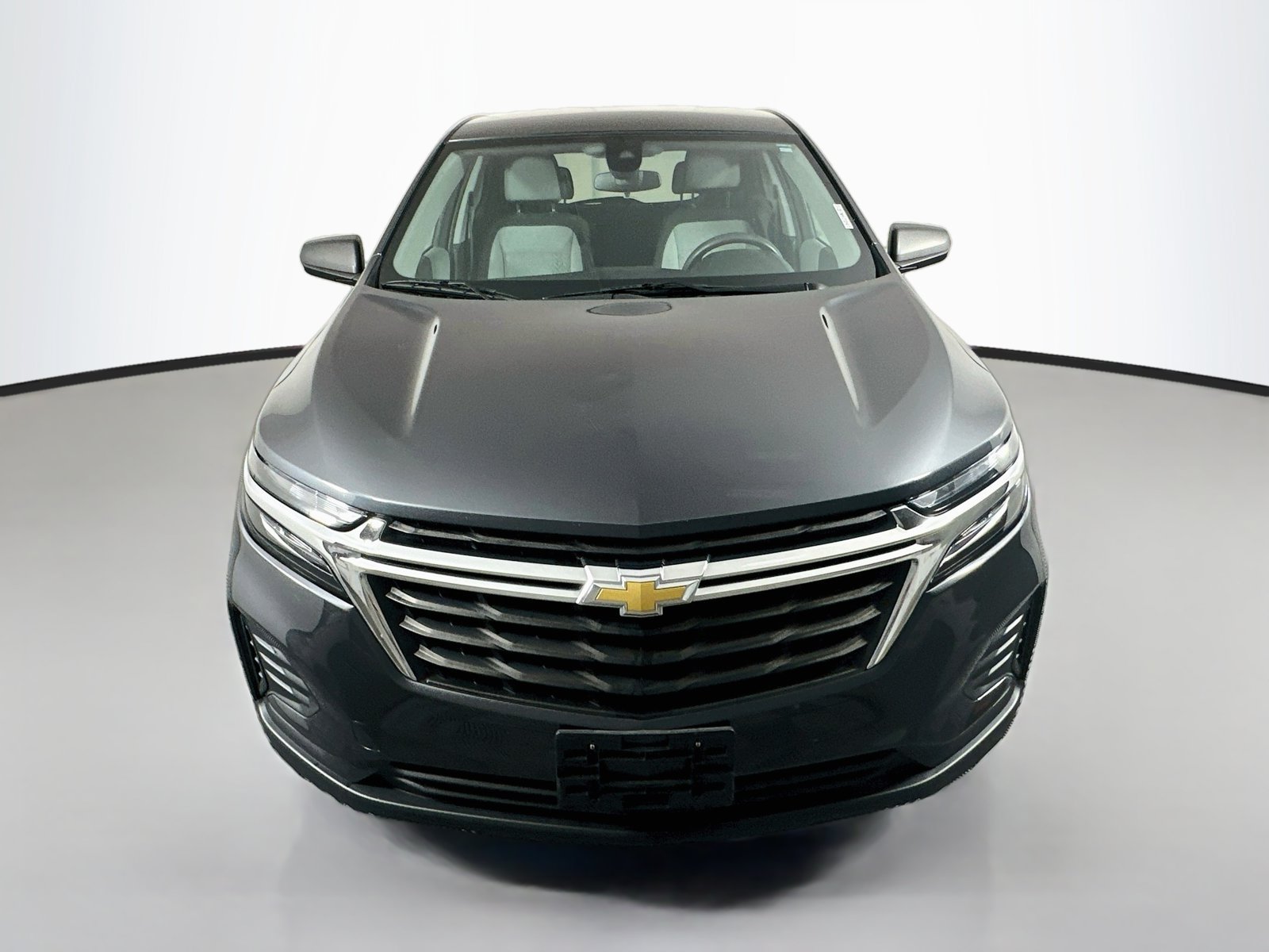 Used 2022 Chevrolet Equinox LS w/ LS Convenience Package FWD image 2