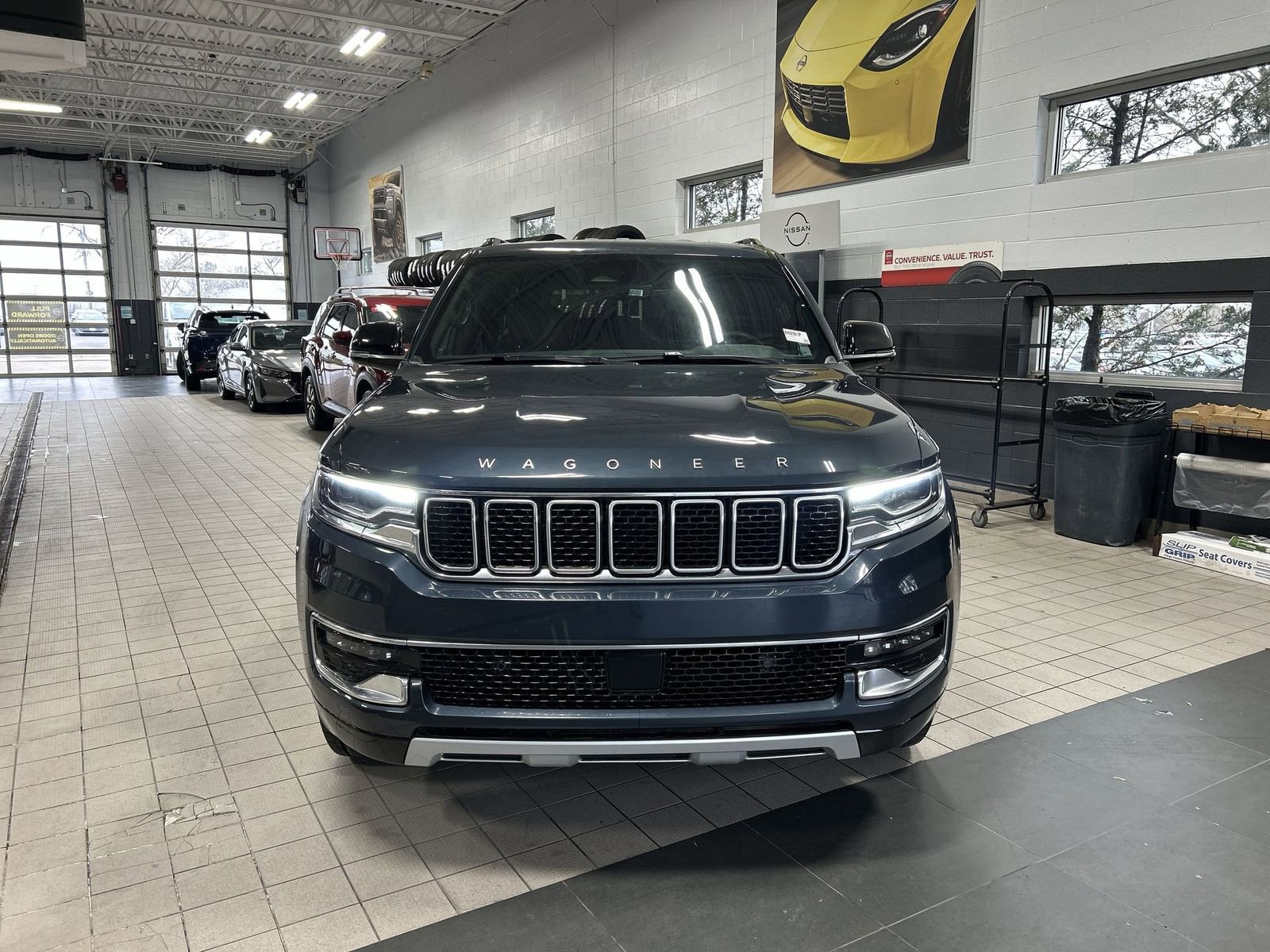 Used 2024 Jeep Wagoneer Series II AWD/4WD image 30