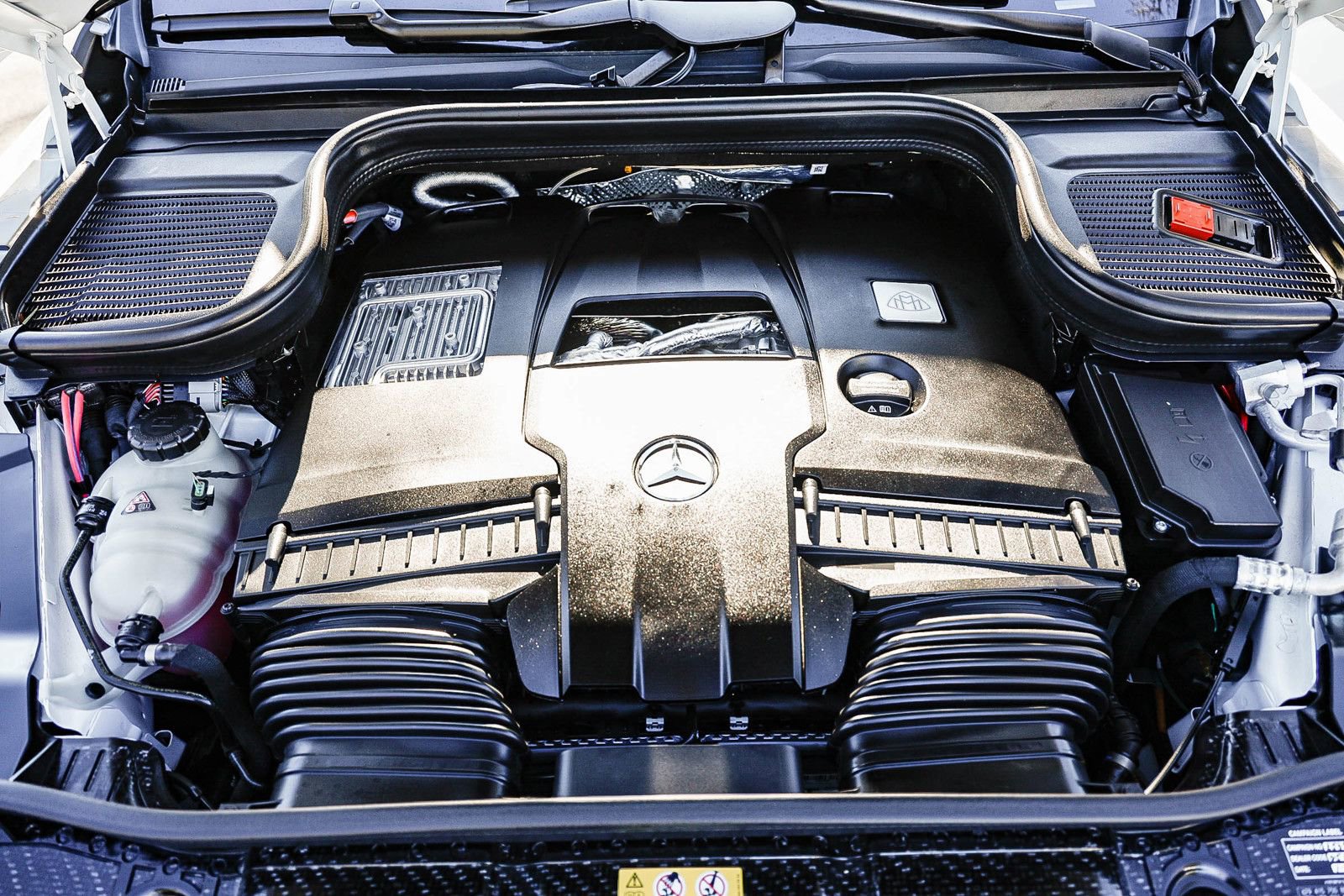 Certified 2025 Mercedes-Benz Maybach GLS 600 4MATIC image 35