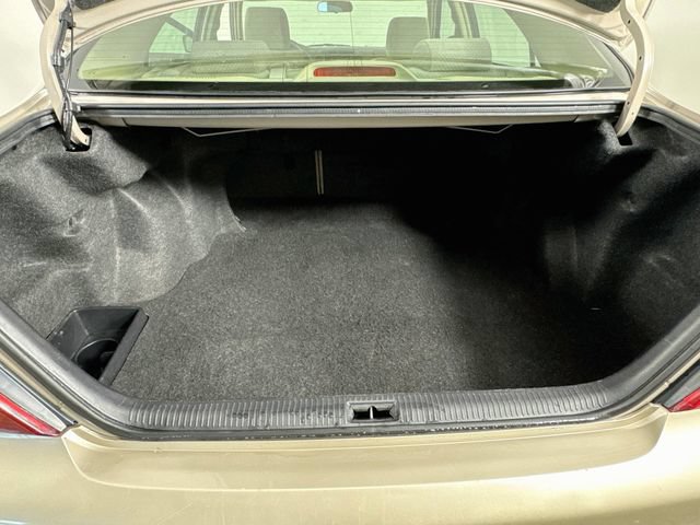 Used 2004 Toyota Camry LE FWD image 25