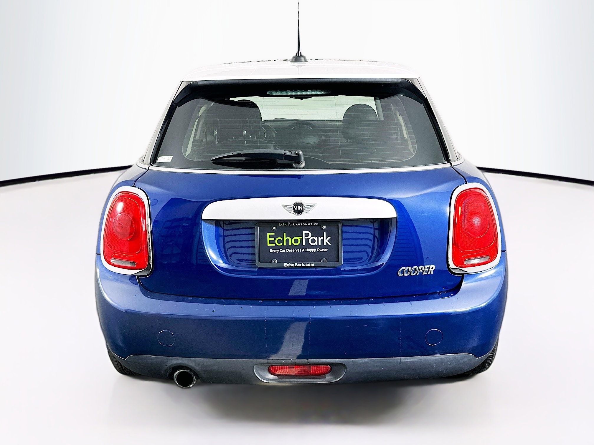 Used 2015 MINI Cooper 4-Door Hardtop FWD image 7