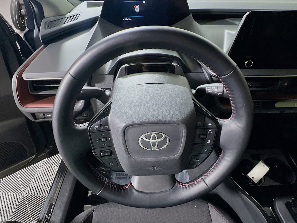 Used 2023 Toyota Prius Prime FWD image 11