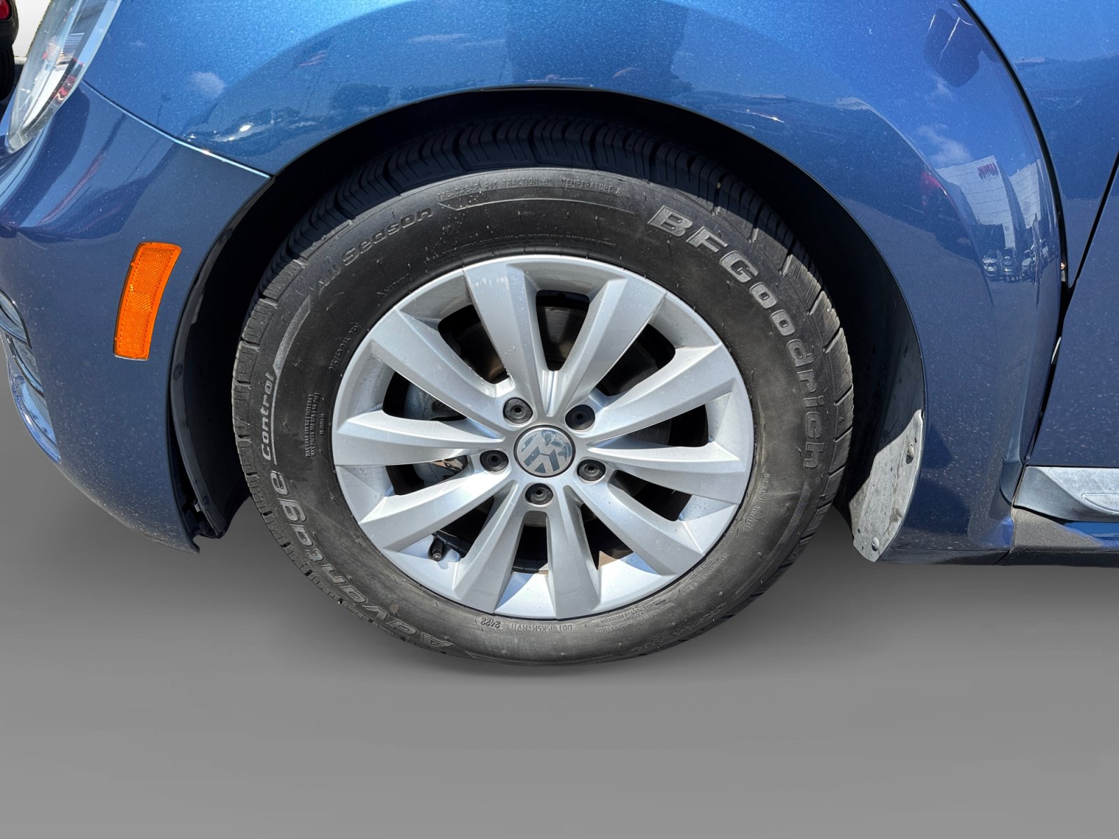 Used 2018 Volkswagen Beetle 2.0T Coast FWD image 9