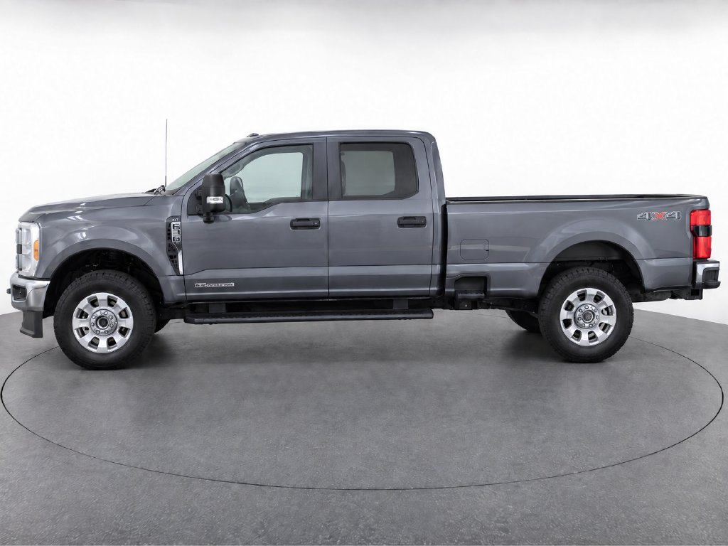 Used 2023 Ford F350 XLT w/ 360-Degree Camera Package AWD/4WD image 7