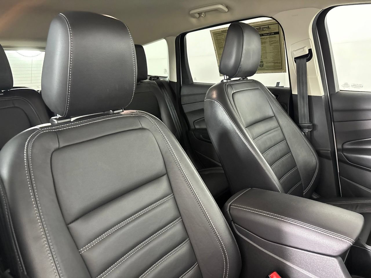 Used 2019 Ford Escape Titanium FWD image 30