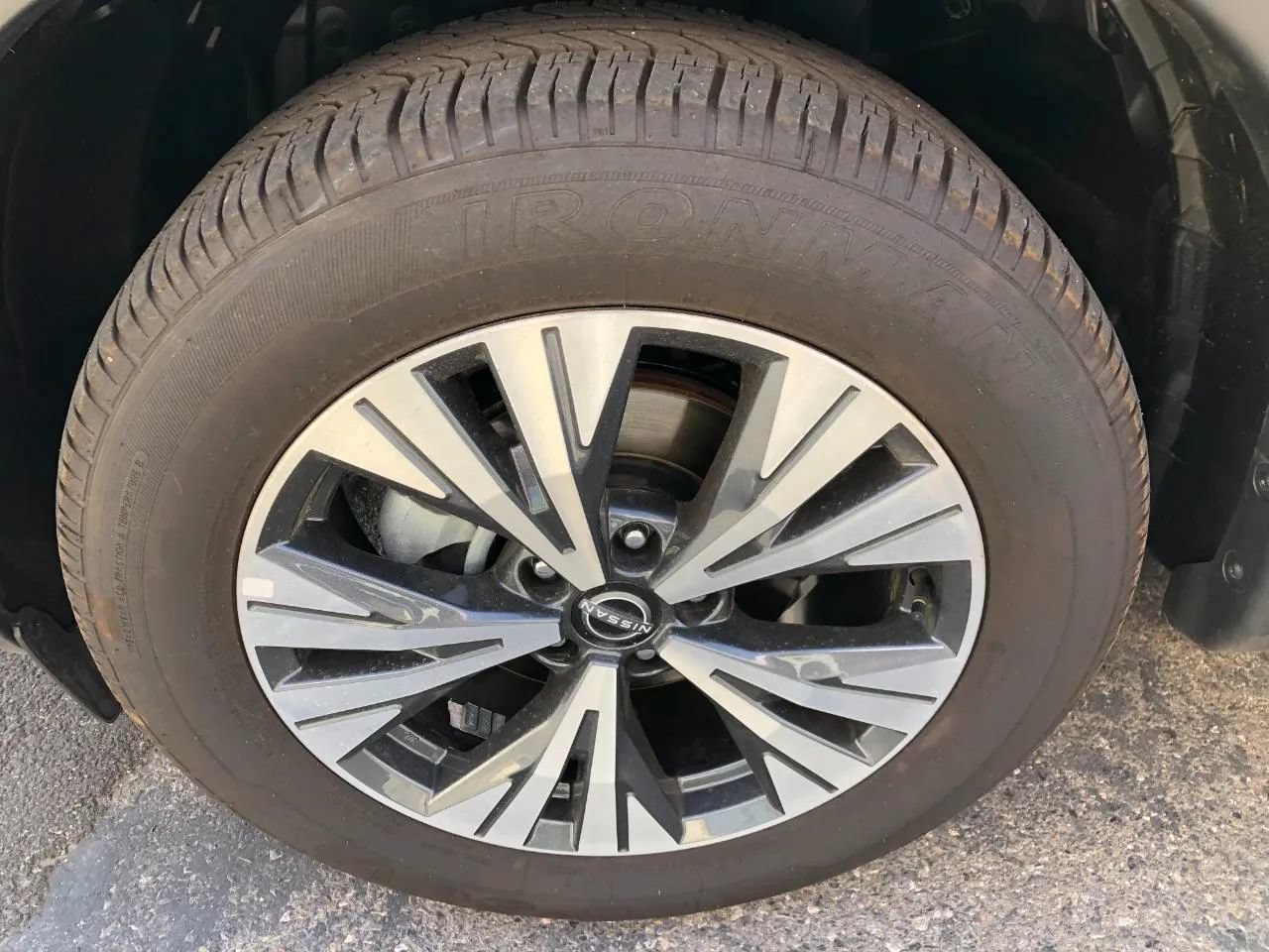 Used 2023 Nissan Rogue SV AWD/4WD image 12