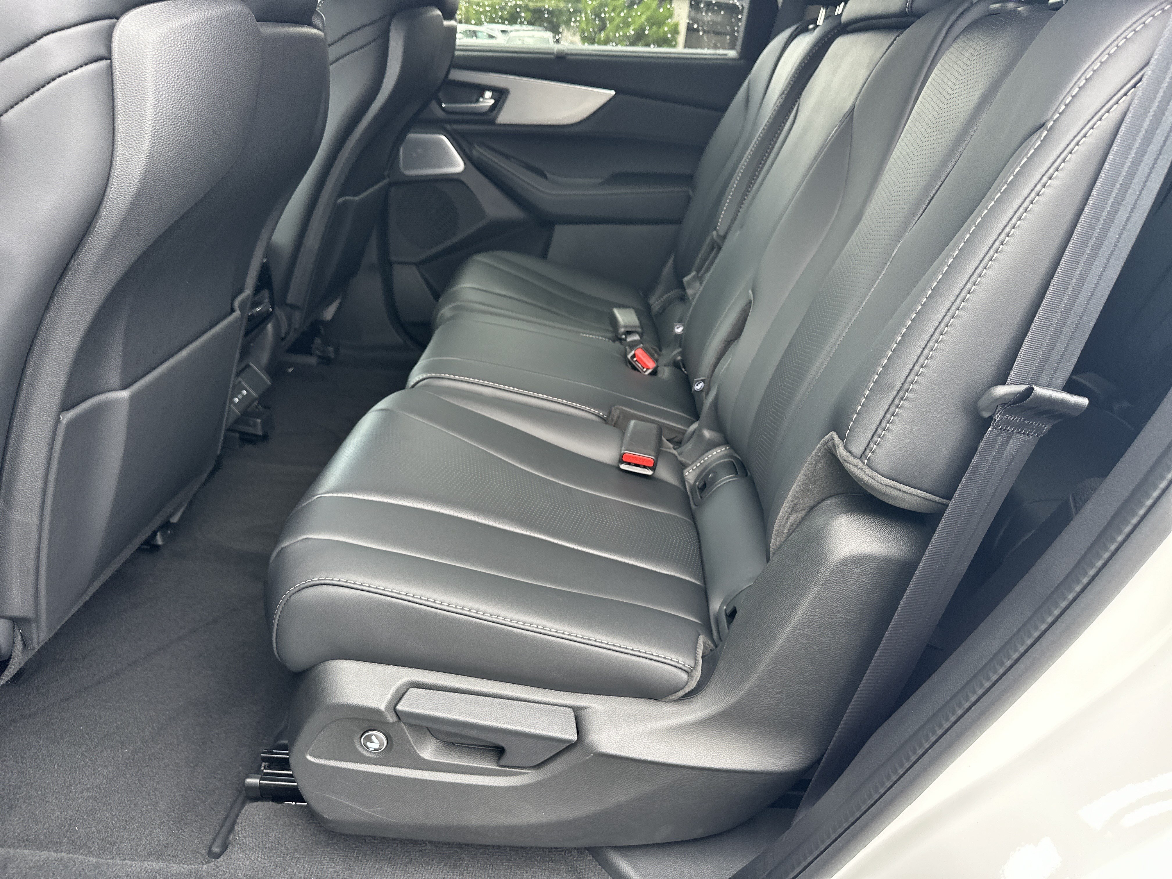 Certified 2026 Acura MDX w/ Technology Package FWD image 25