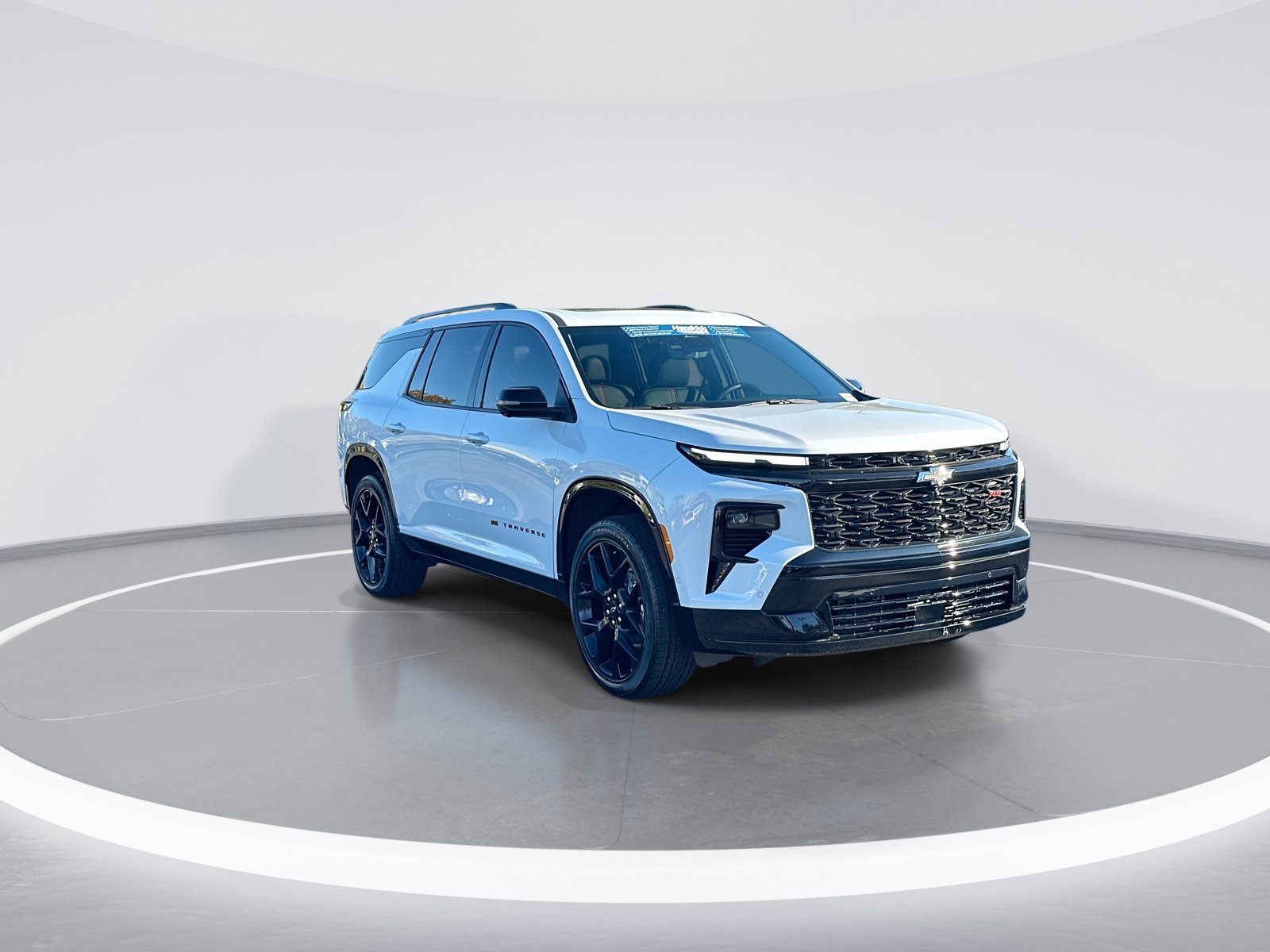 Used 2026 Chevrolet Traverse RS FWD image 2