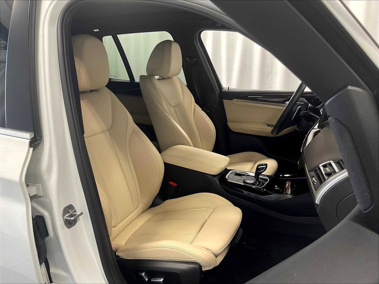 Used 2023 BMW X3 xDrive30i w/ Premium Package image 11