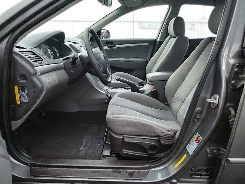 Used 2010 Hyundai Sonata GLS image 7