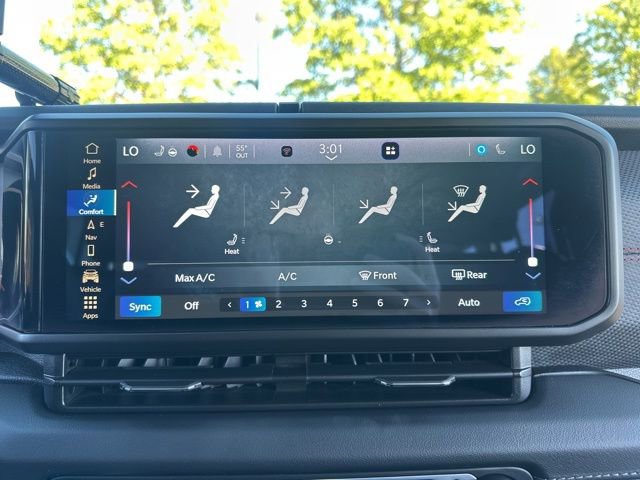 Used 2024 Jeep Wrangler Unlimited Rubicon w/ Technology Group image 38