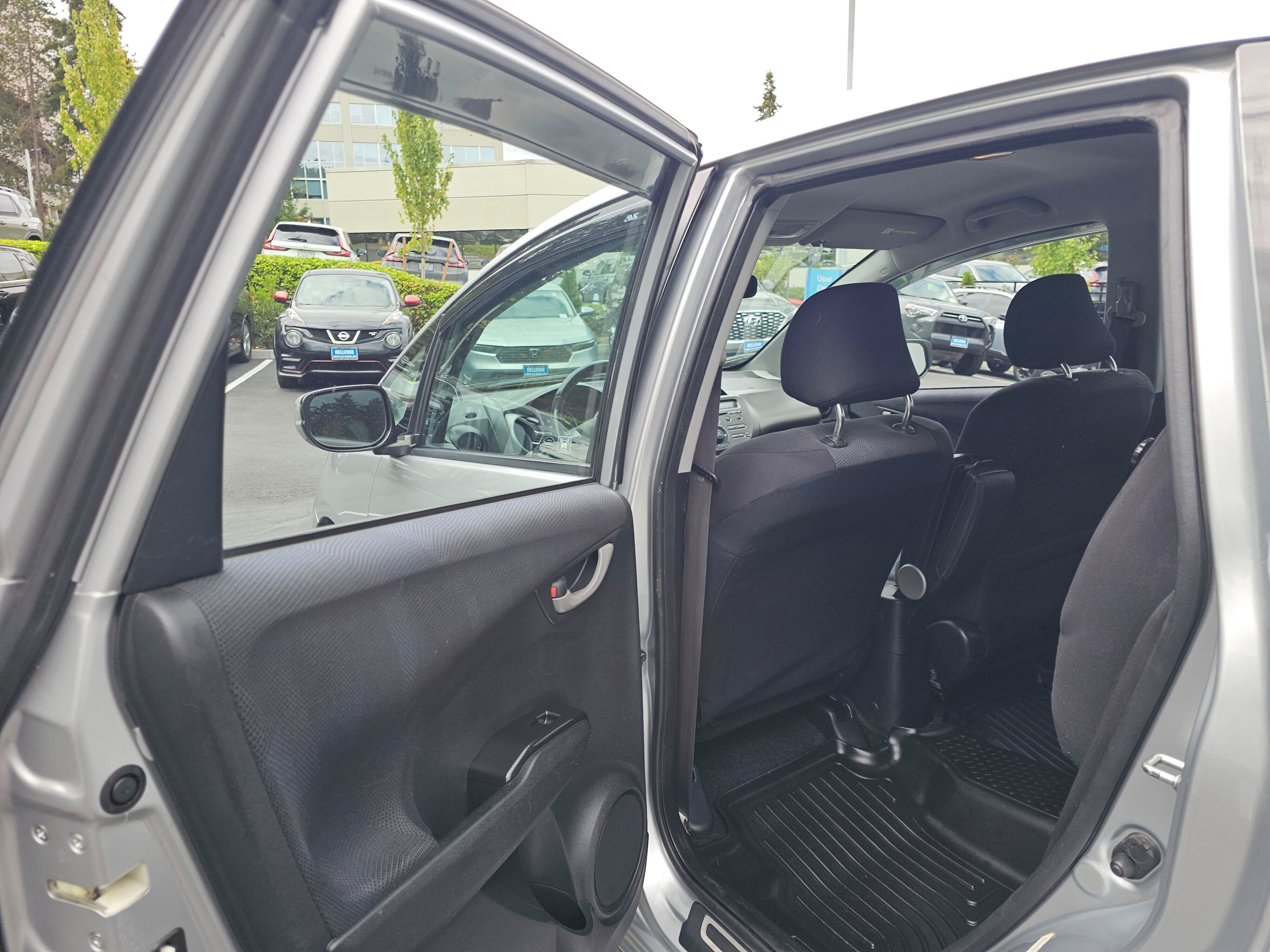 Used 2011 Honda Fit Sport image 17