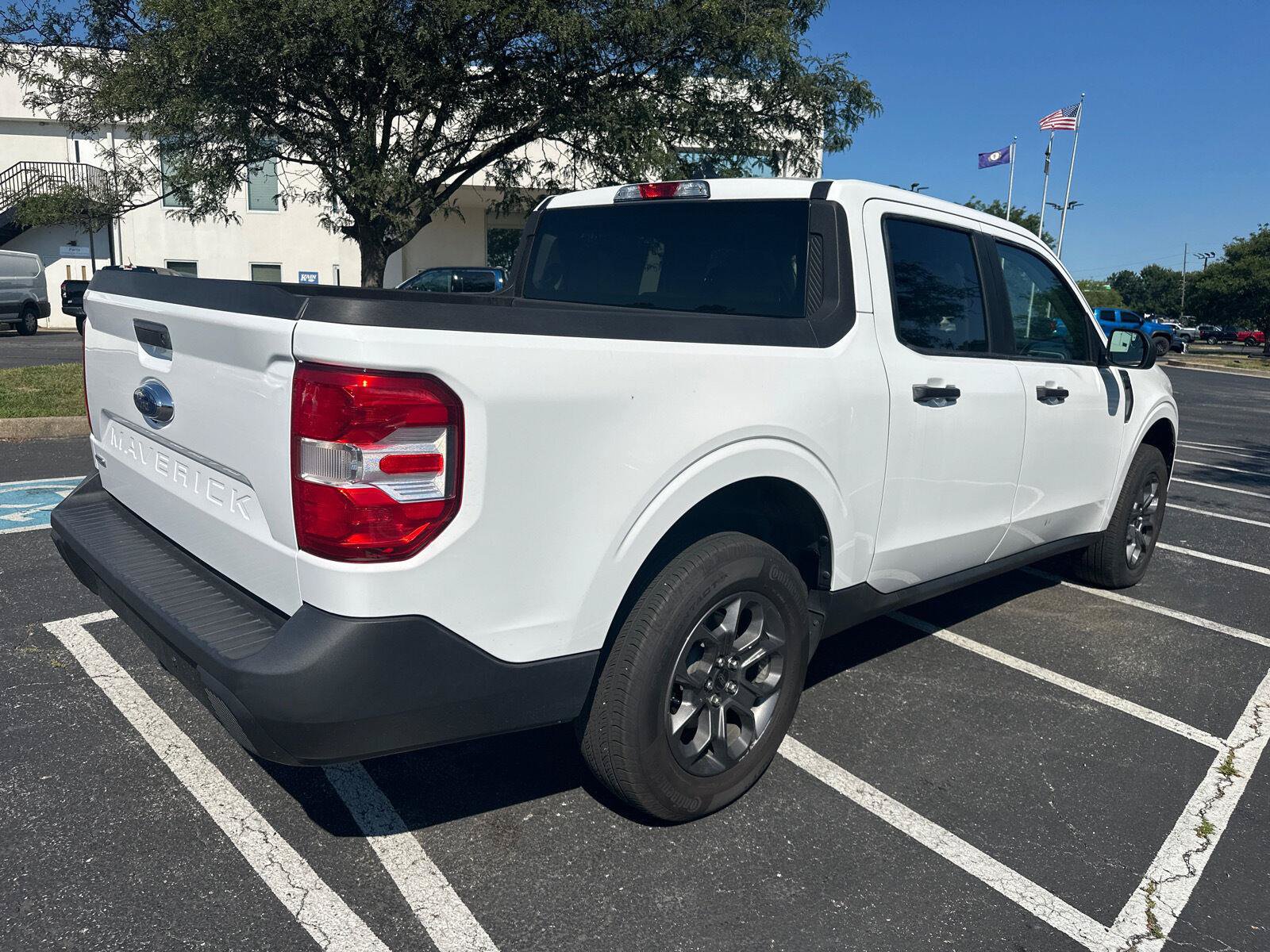 Used 2024 Ford Maverick XLT FWD image 11