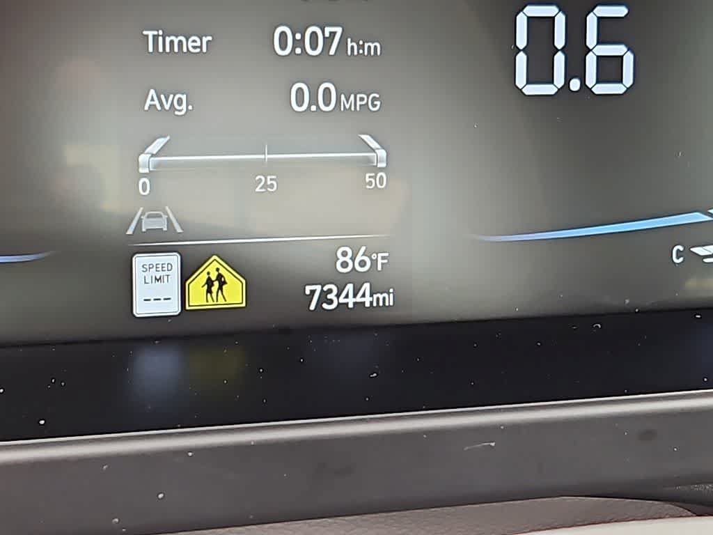 Certified 2025 Hyundai Elantra Sport FWD image 18