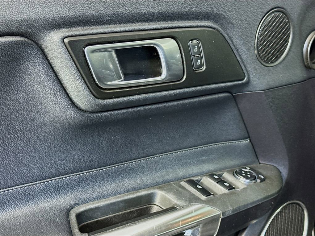 Used 2019 Ford Mustang Premium image 21