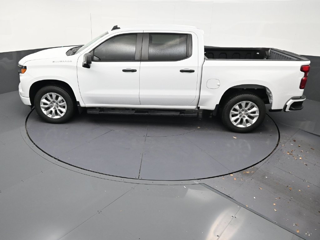Used 2024 Chevrolet Silverado 1500 Custom RWD image 12