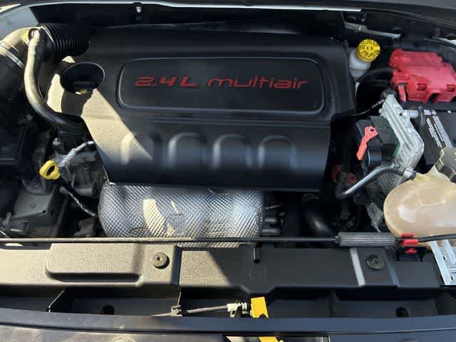 Used 2019 Jeep Renegade Latitude w/ Cold Weather Group AWD/4WD image 15