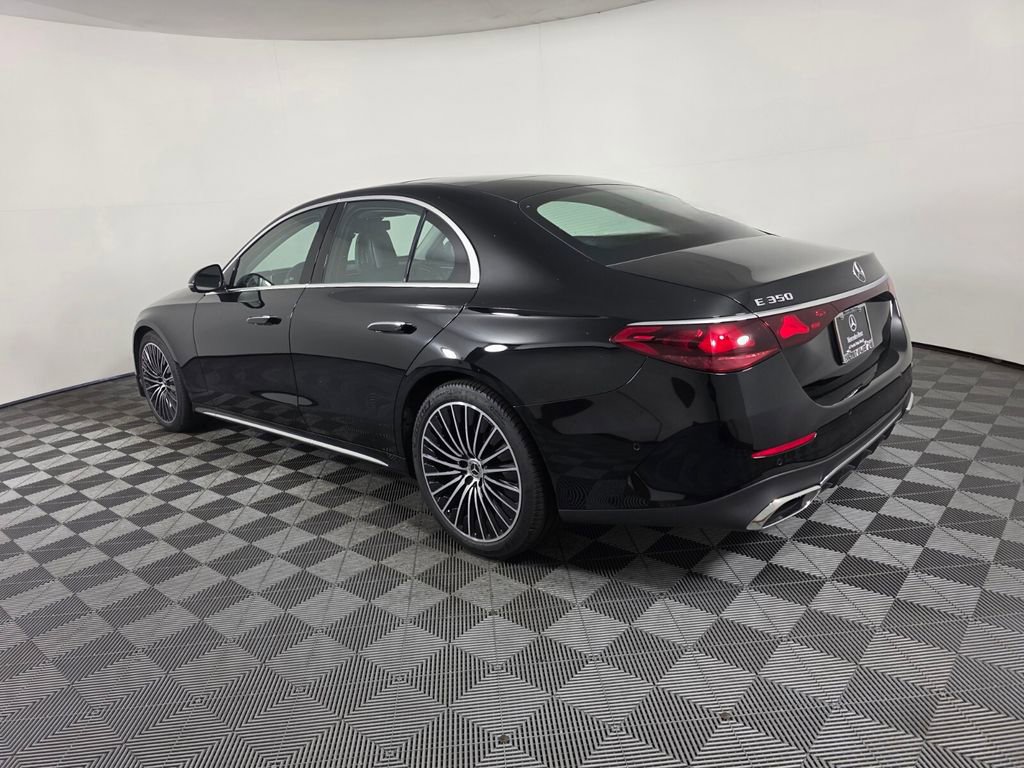 Used 2025 Mercedes-Benz E 350 Sedan image 4