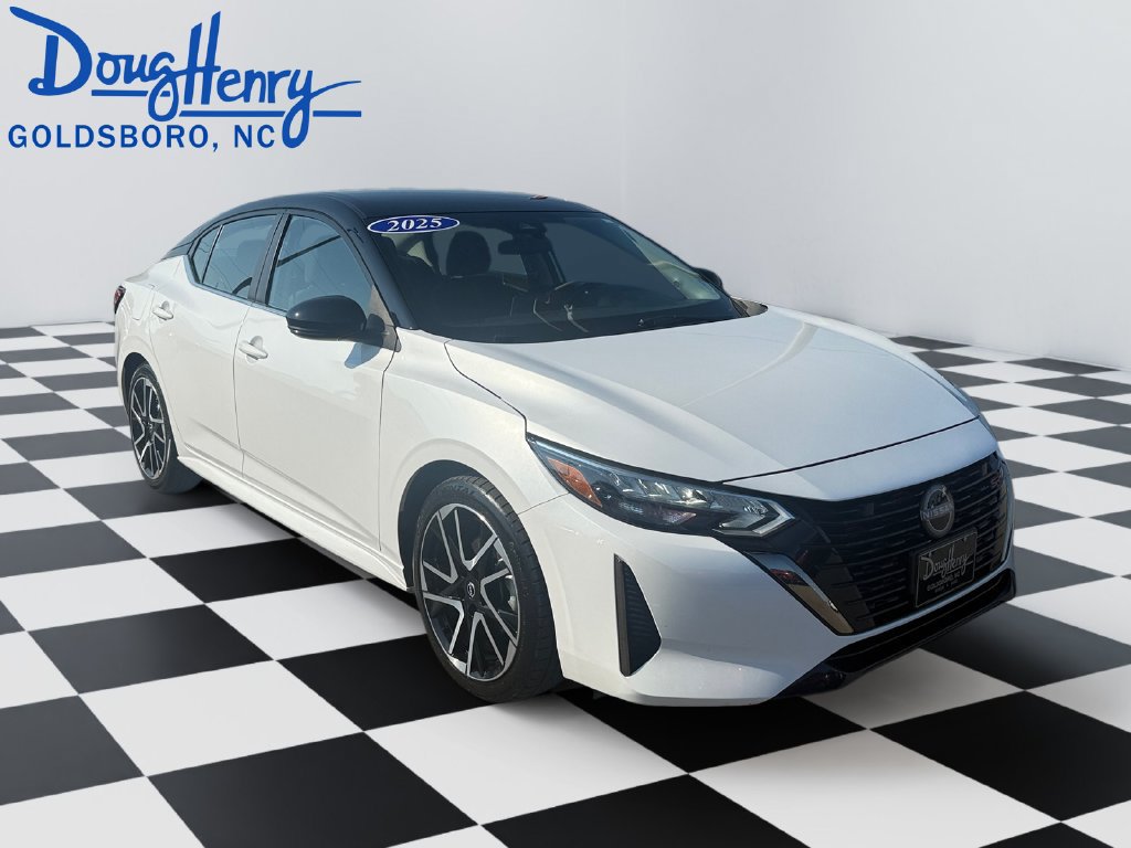 Used 2025 Nissan Sentra SR FWD image 7