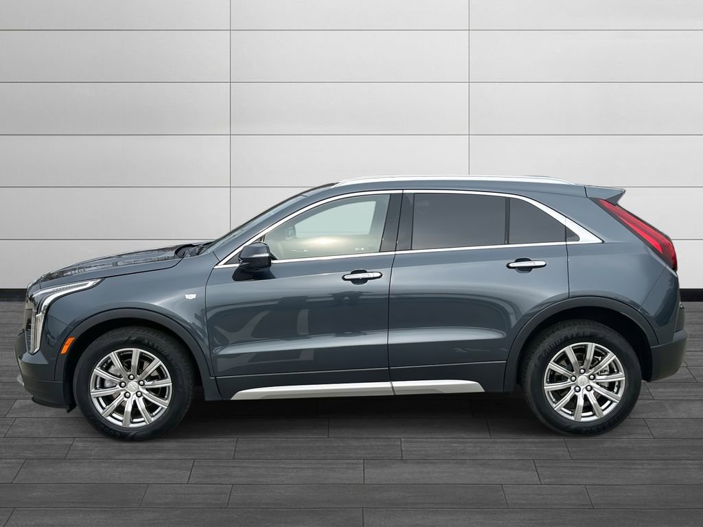 Used 2021 Cadillac XT4 Premium Luxury image 2