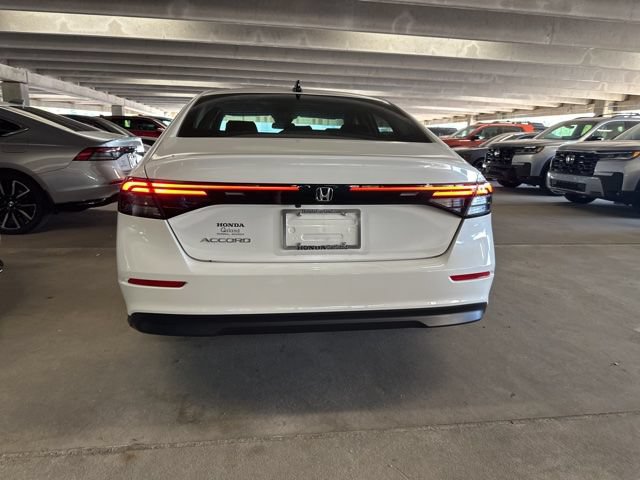 Certified 2025 Honda Accord SE image 6