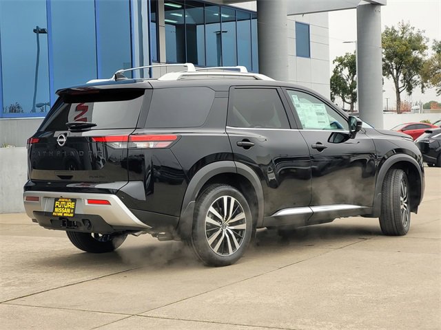 New 2025 Nissan Pathfinder Platinum image 5