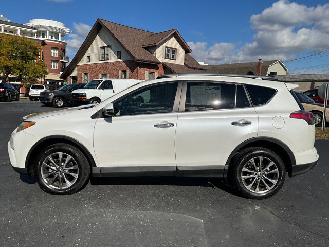 Used 2018 Toyota RAV4 Limited image 4