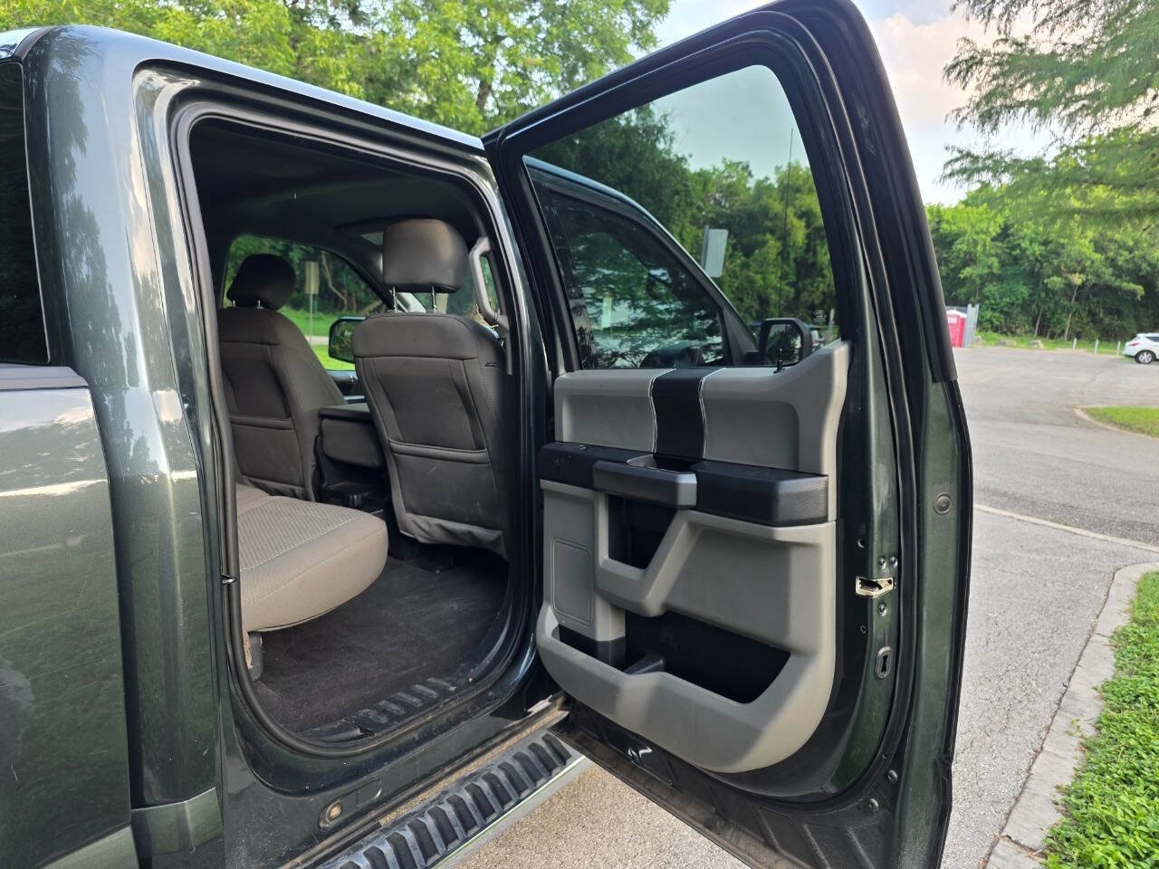 Used 2018 Ford F150 XLT AWD/4WD image 21