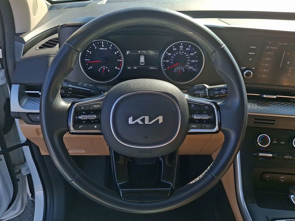 Certified 2024 Kia Carnival LX image 16