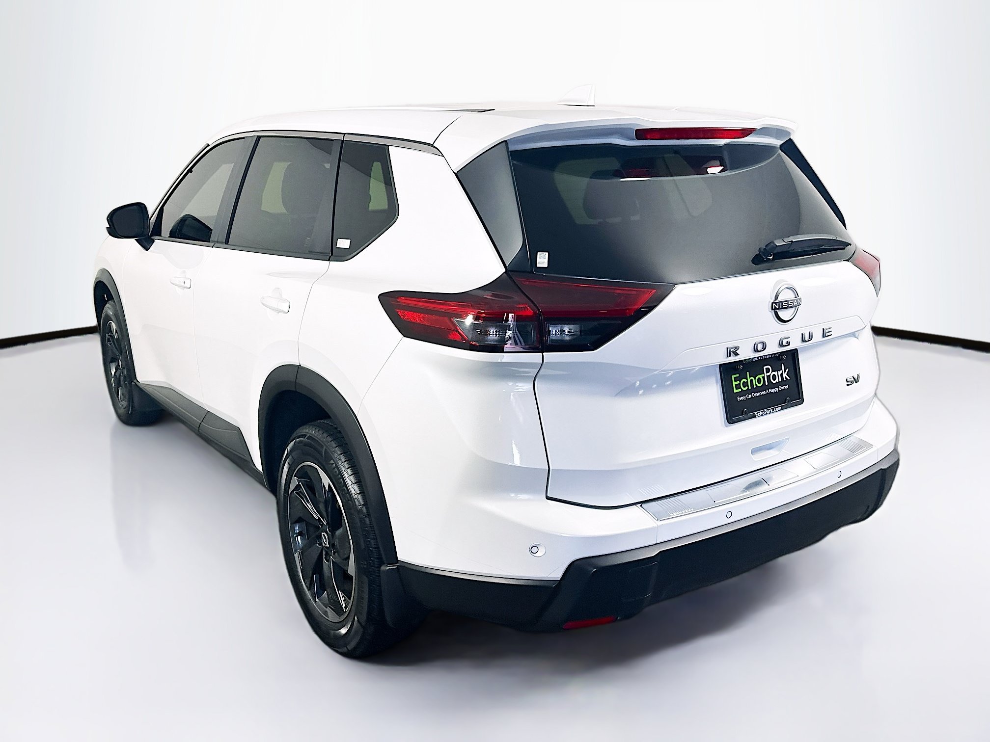 Used 2024 Nissan Rogue SV FWD image 5