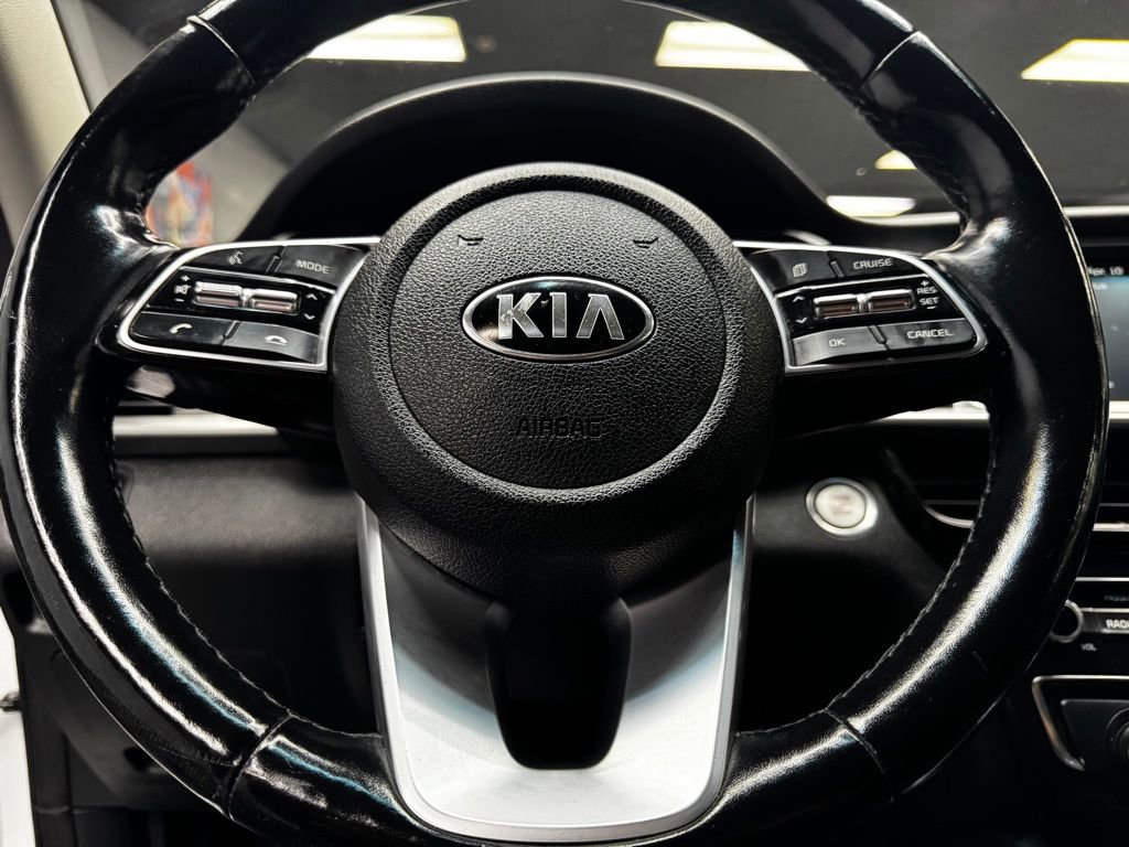 Used 2020 Kia Optima SE FWD image 23