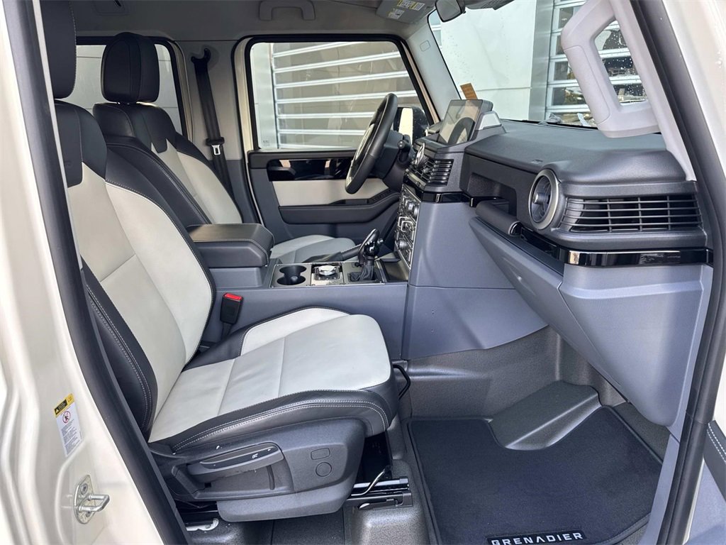 Used 2024 INEOS Grenadier Fieldmaster Edition image 8