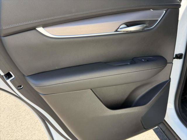 Used 2022 Cadillac XT5 Luxury AWD/4WD image 14