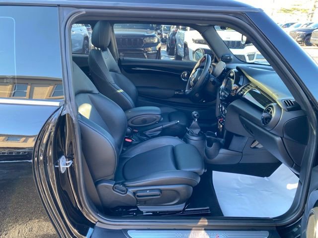Used 2021 MINI Cooper S w/ Premium Package image 29