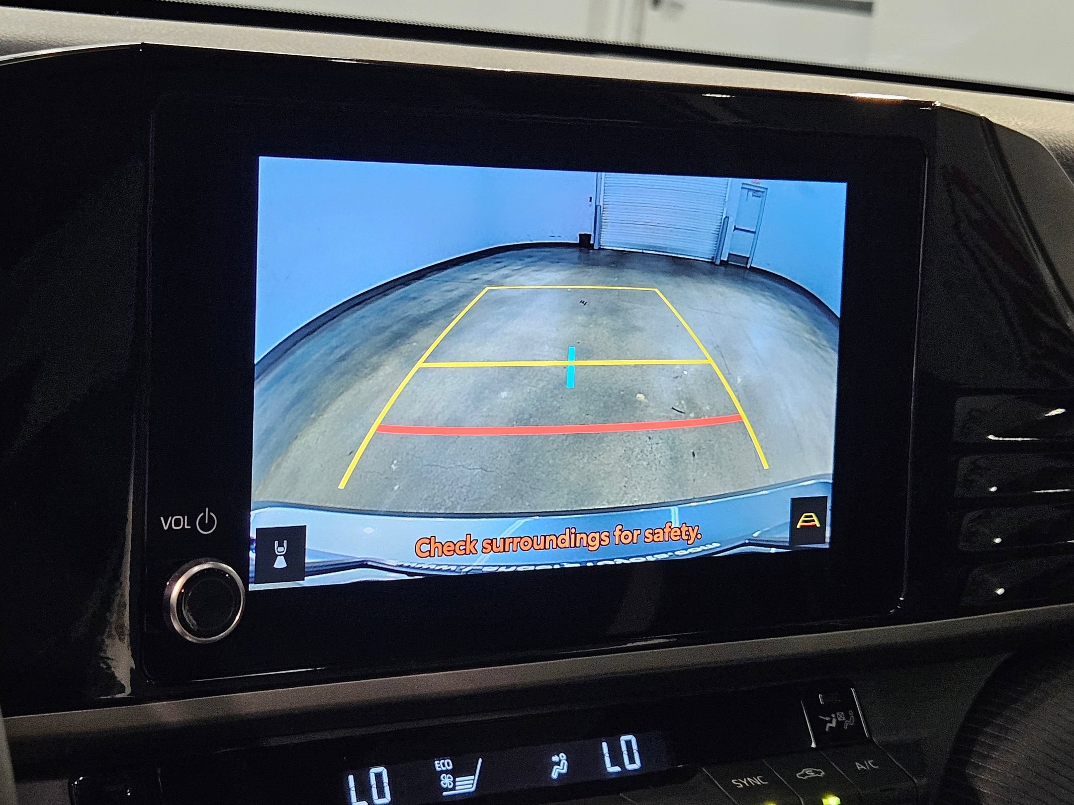 Used 2025 Toyota Camry SE FWD image 30