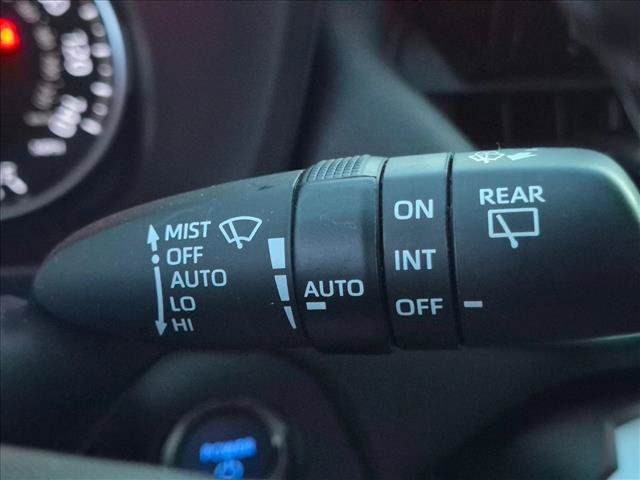 Used 2022 Toyota RAV4 SE w/ SE Grade Weather Package AWD/4WD image 15