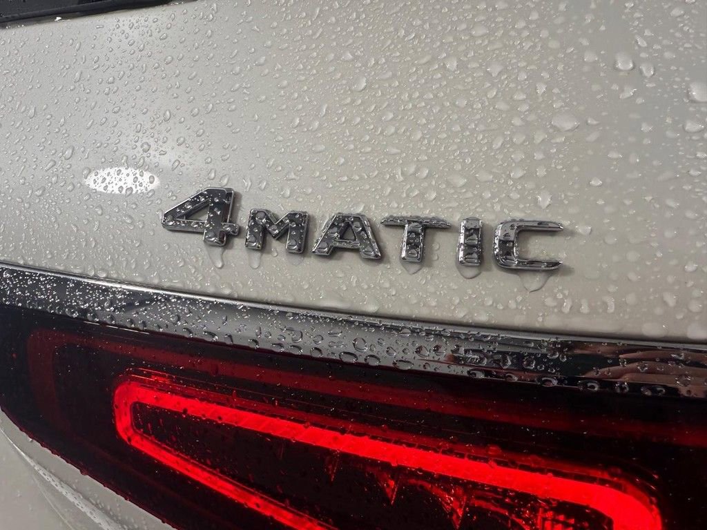 Used 2022 Mercedes-Benz GLS 580 4MATIC image 11