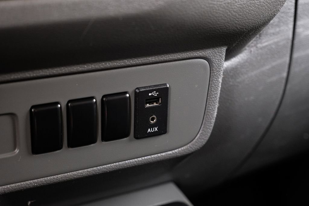 Used 2019 Nissan NV 2500 S image 19