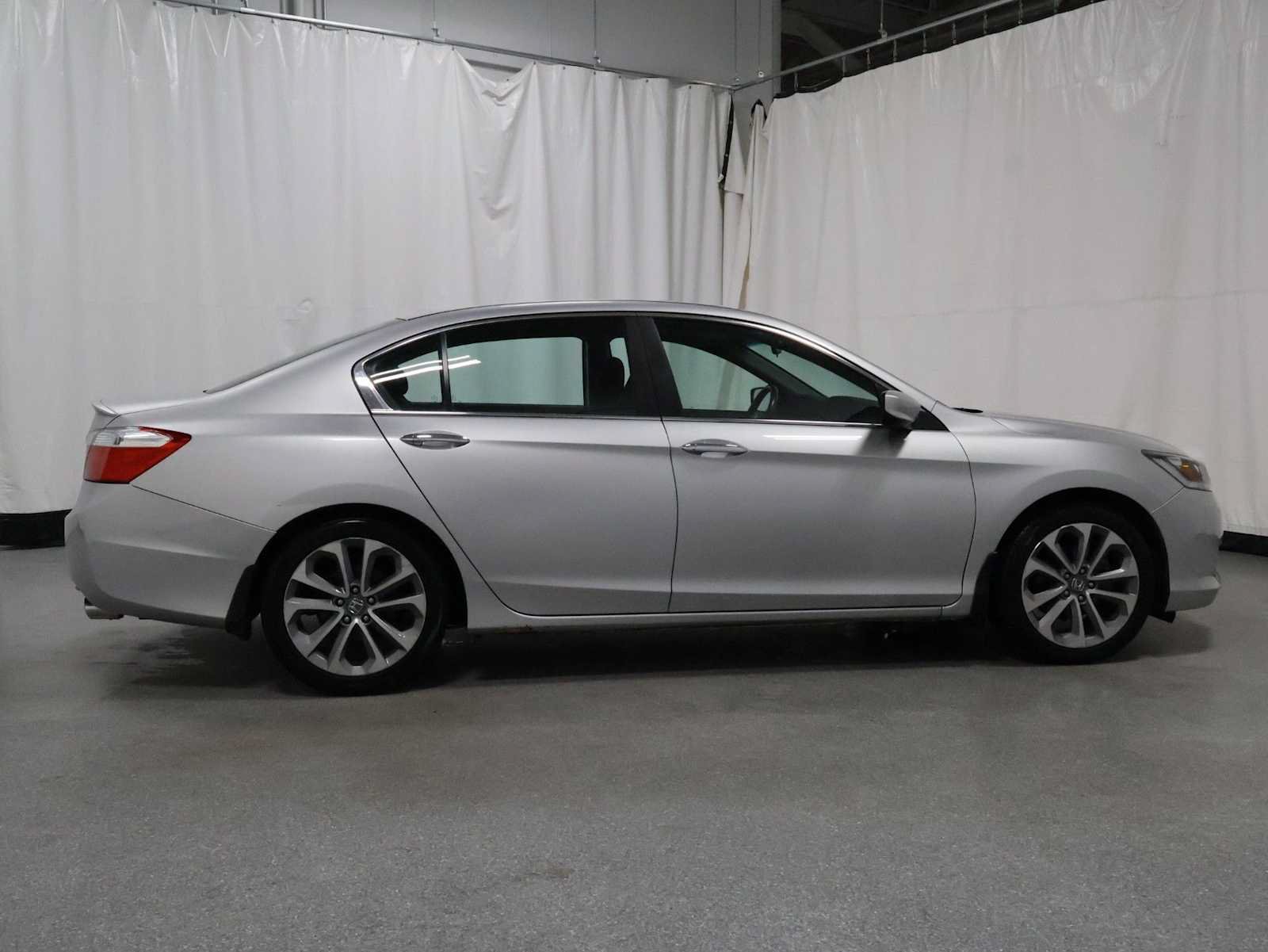 Used 2013 Honda Accord Sport image 10