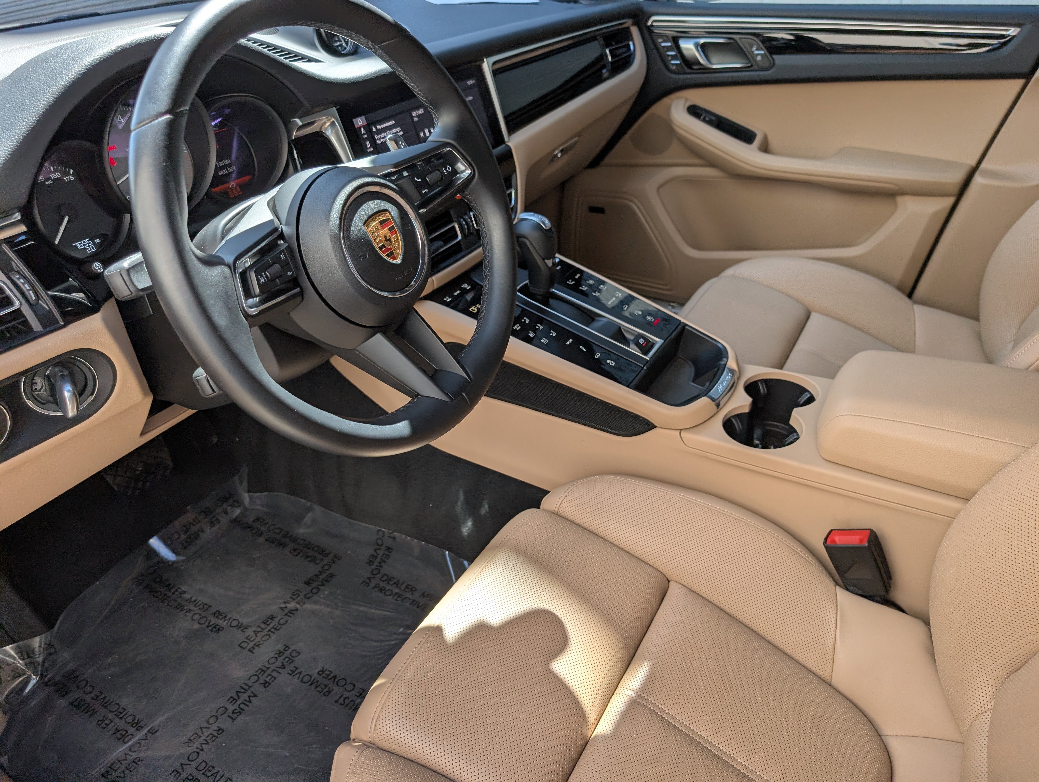Certified 2024 Porsche Macan S image 4