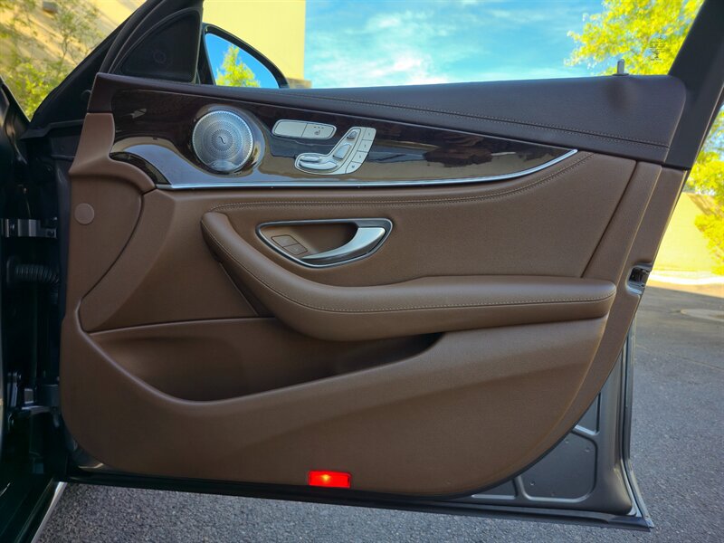 Used 2017 Mercedes-Benz E 300 image 22
