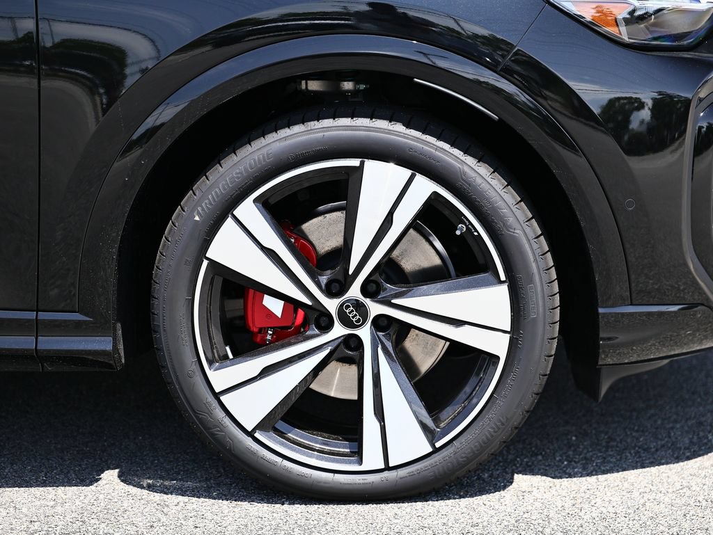 New 2026 Audi SQ5 Prestige AWD/4WD image 5