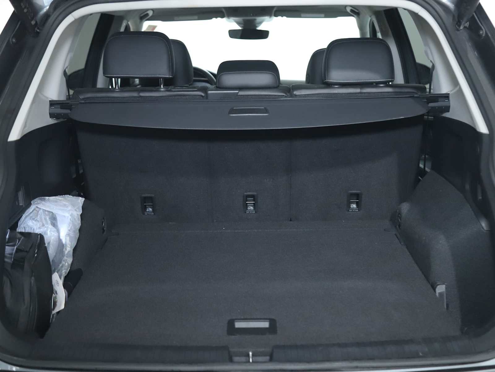 Certified 2024 Volkswagen Tiguan SE w/ Panoramic Sunroof Package AWD/4WD image 33