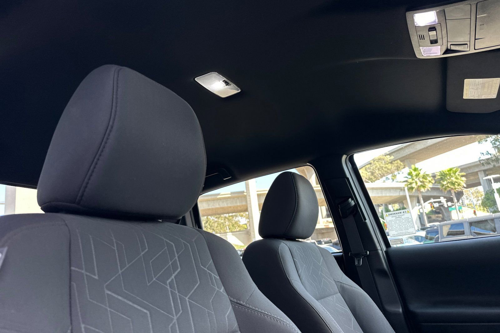 Used 2018 Toyota Tacoma TRD Sport w/ Technology Package image 15