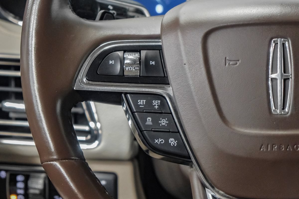 Used 2022 Lincoln Navigator L Reserve AWD/4WD image 16