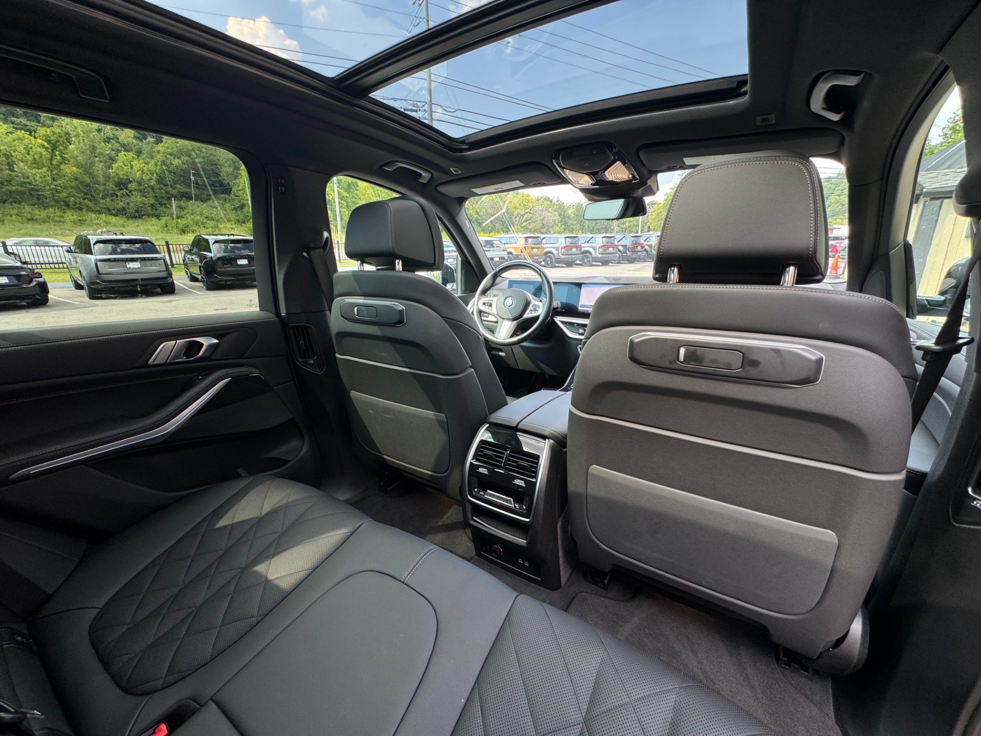 Used 2025 BMW X5 xDrive50e w/ M Sport Package AWD/4WD image 33