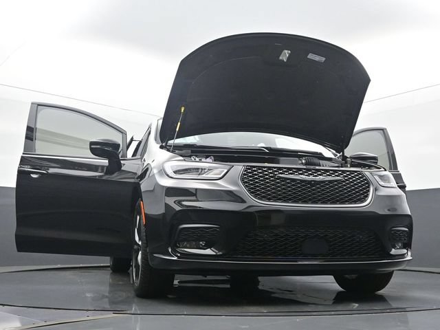 New 2025 Chrysler Pacifica Limited FWD image 58